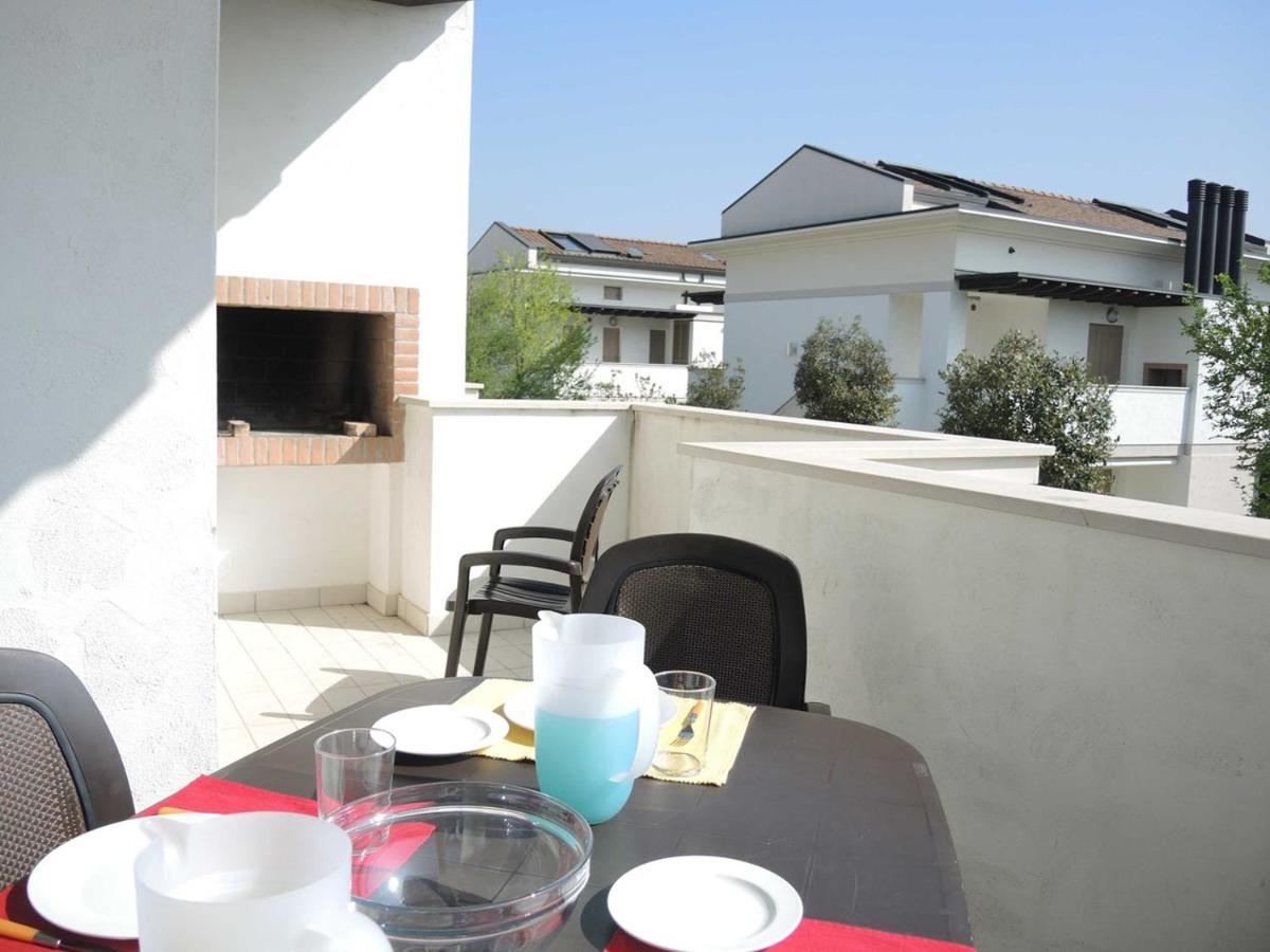 Garden Terrace Guest room 1 King,1253153425:JPEG