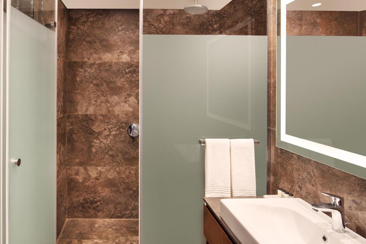 Superior King Room – High Floor,1351933948:JPEG