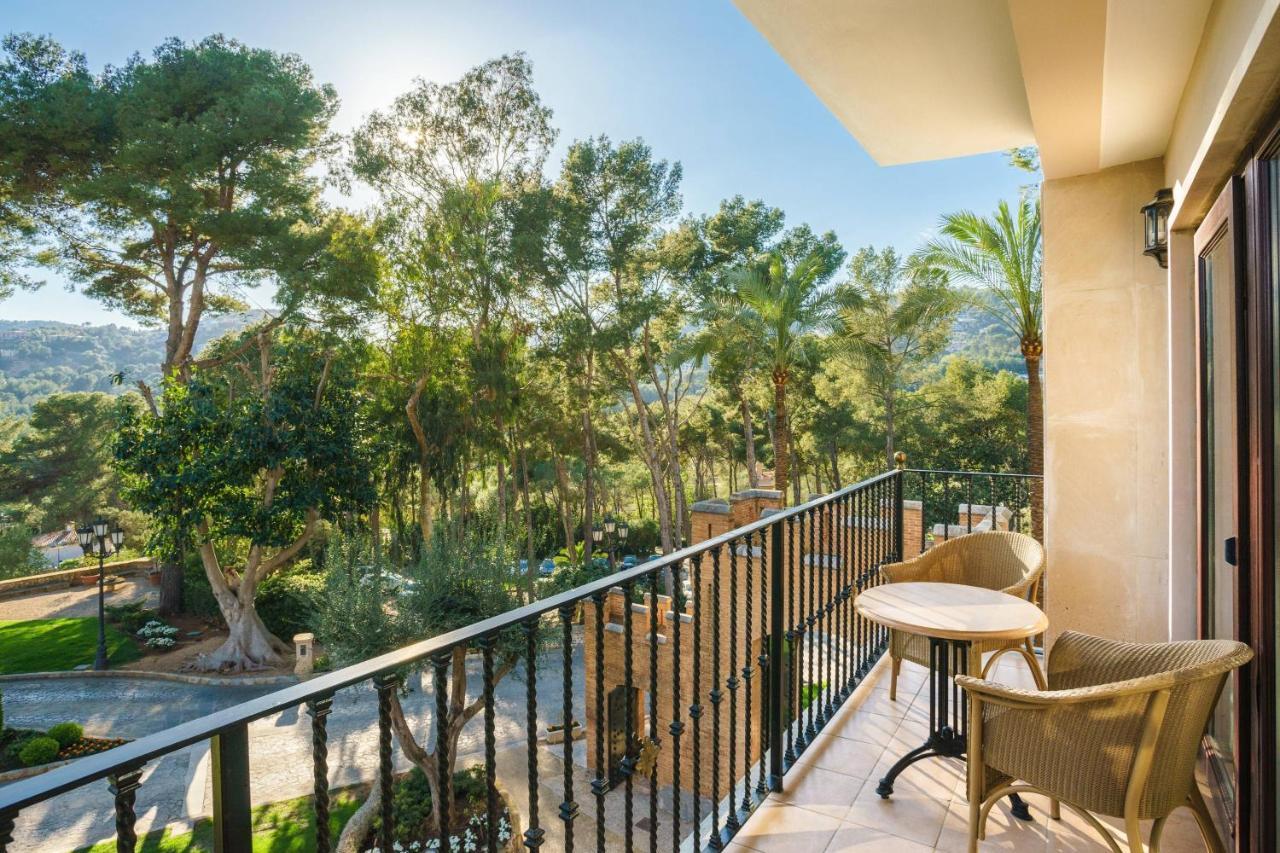 Classic Terrace Queen Room Balcony Garden View