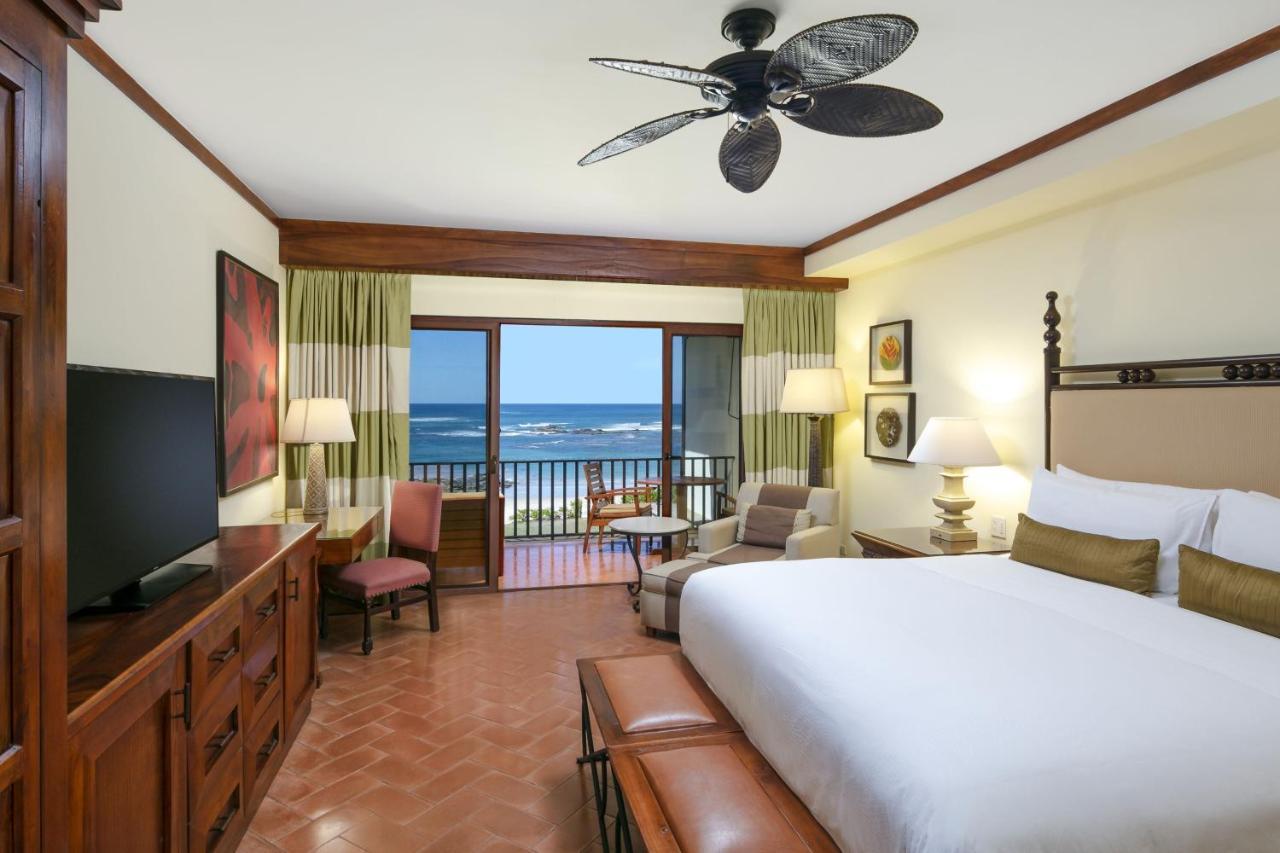 Guest room 1 King Ocean Front Balcony