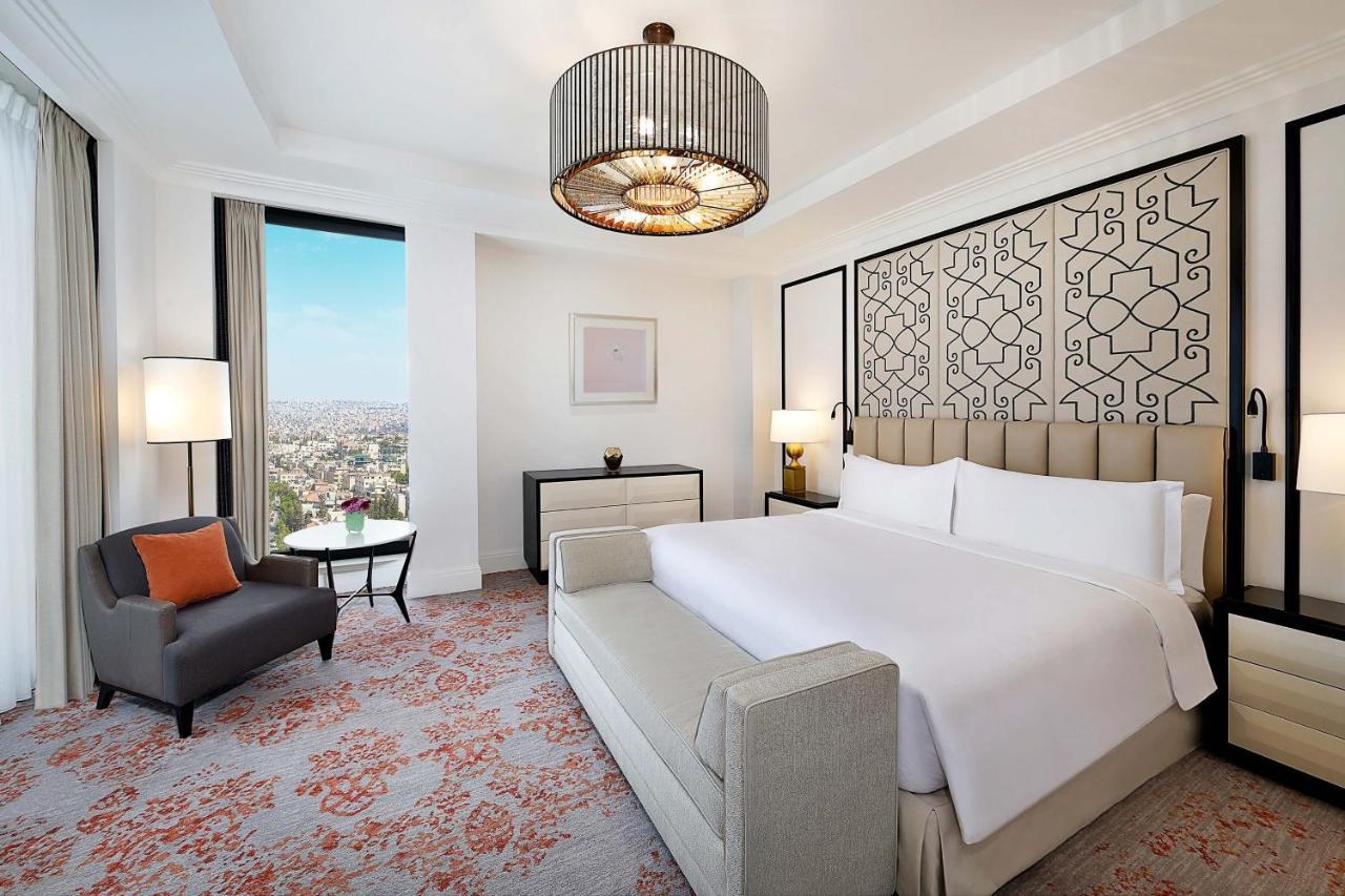 Metropolitan Suite 1 Bedroom Suite 1 King Balcony