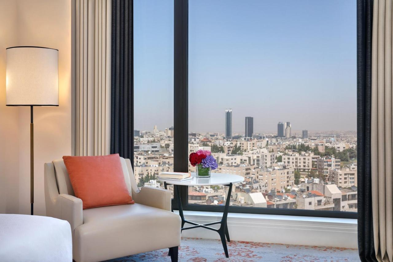 Grand Deluxe Guest room 1 King City view