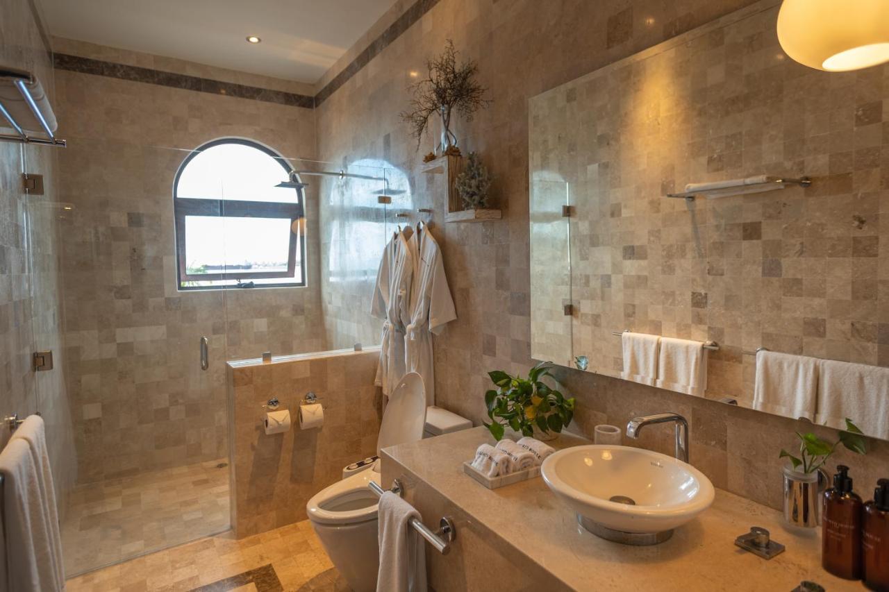 Deluxe Ocean View Suite King,1352825983:JPEG