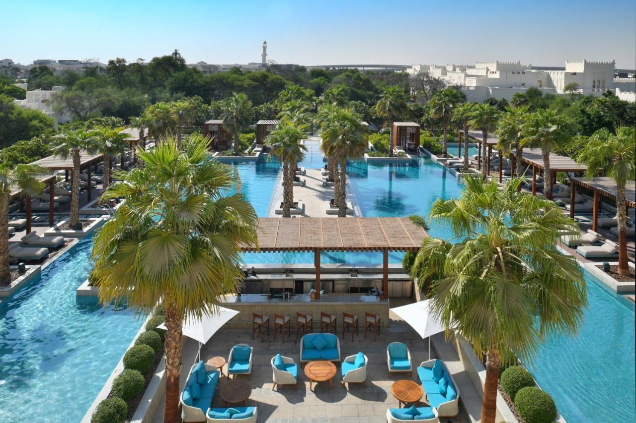 Grand Deluxe Room 1 King Pool View Balcony