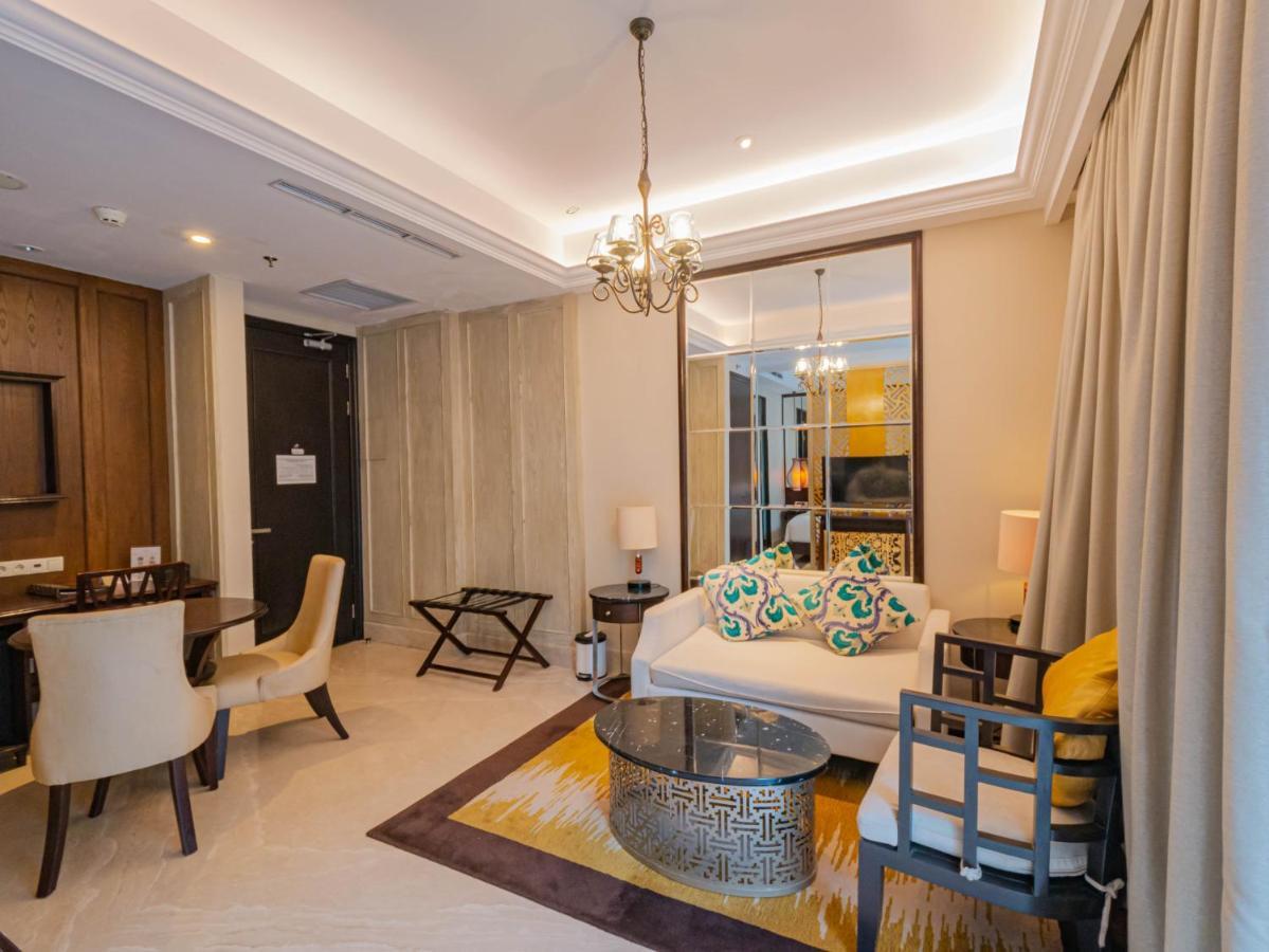Premier Pool Access Room Daily Minibar
