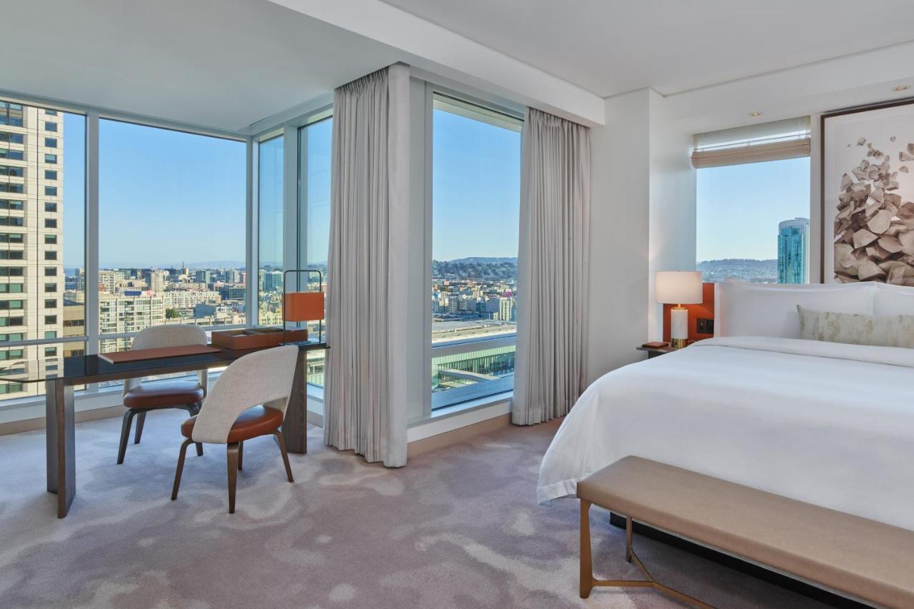 Executive Premier Room, Guest room, 1 King,1356326867:JPEG
