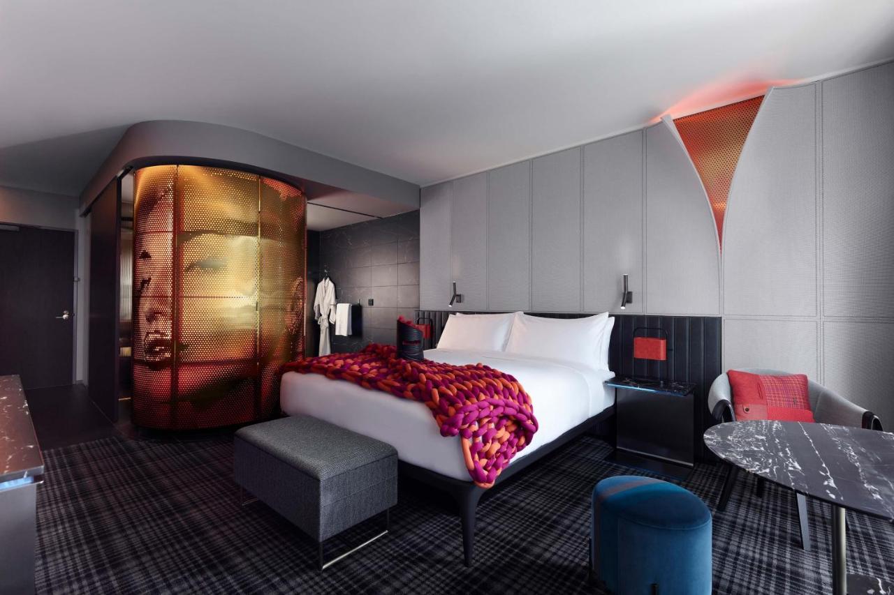 Cozy Room, Guest Room, 1 King,1356368981:JPEG