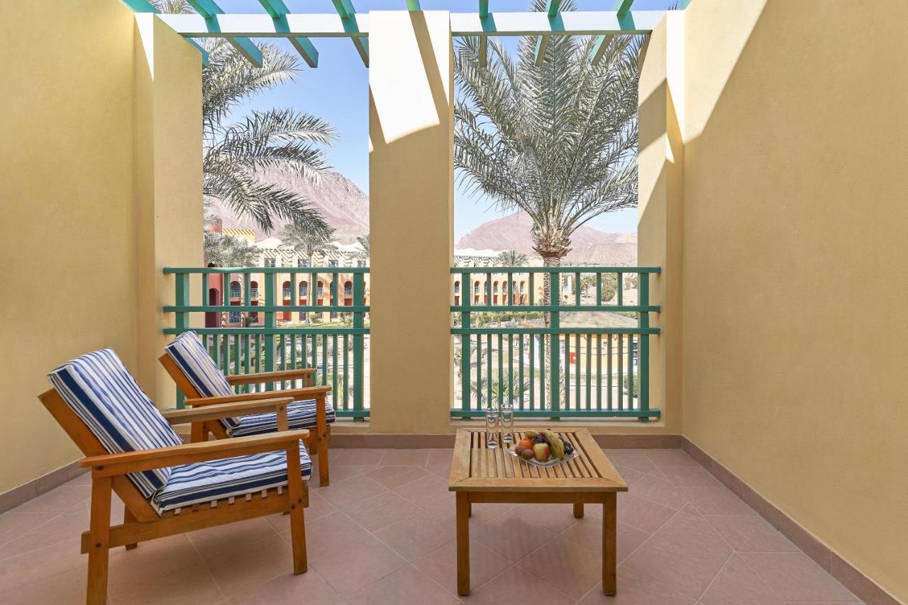Standard Room Garden Mountain View King Bed