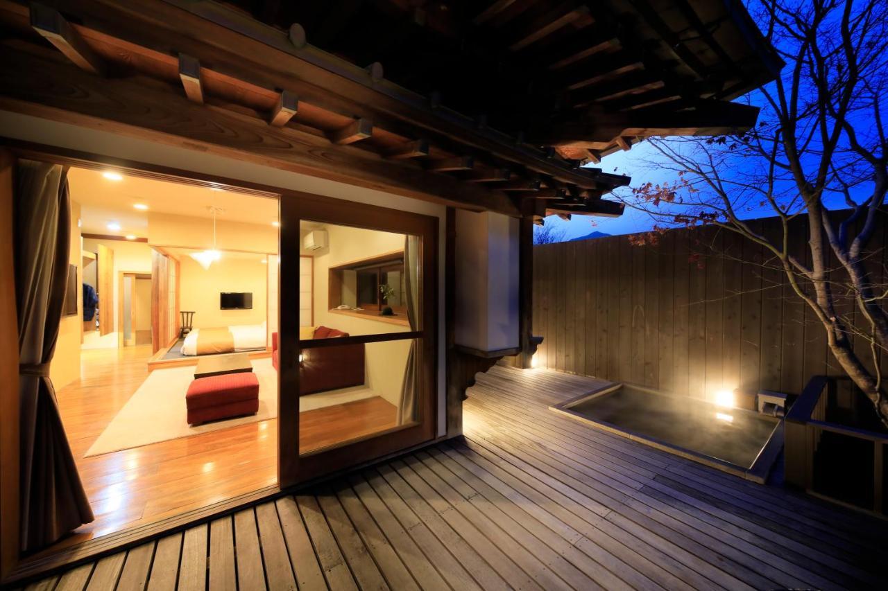 Premier Suite with Open-Air Bath,1360426394:JPEG