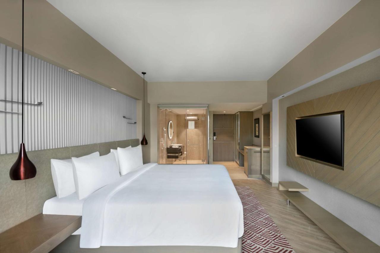 Room 6hrs Any time between 11AM – 5PM No Allowed Mandatory Check Out at 5 pm Multiple days not allowed
