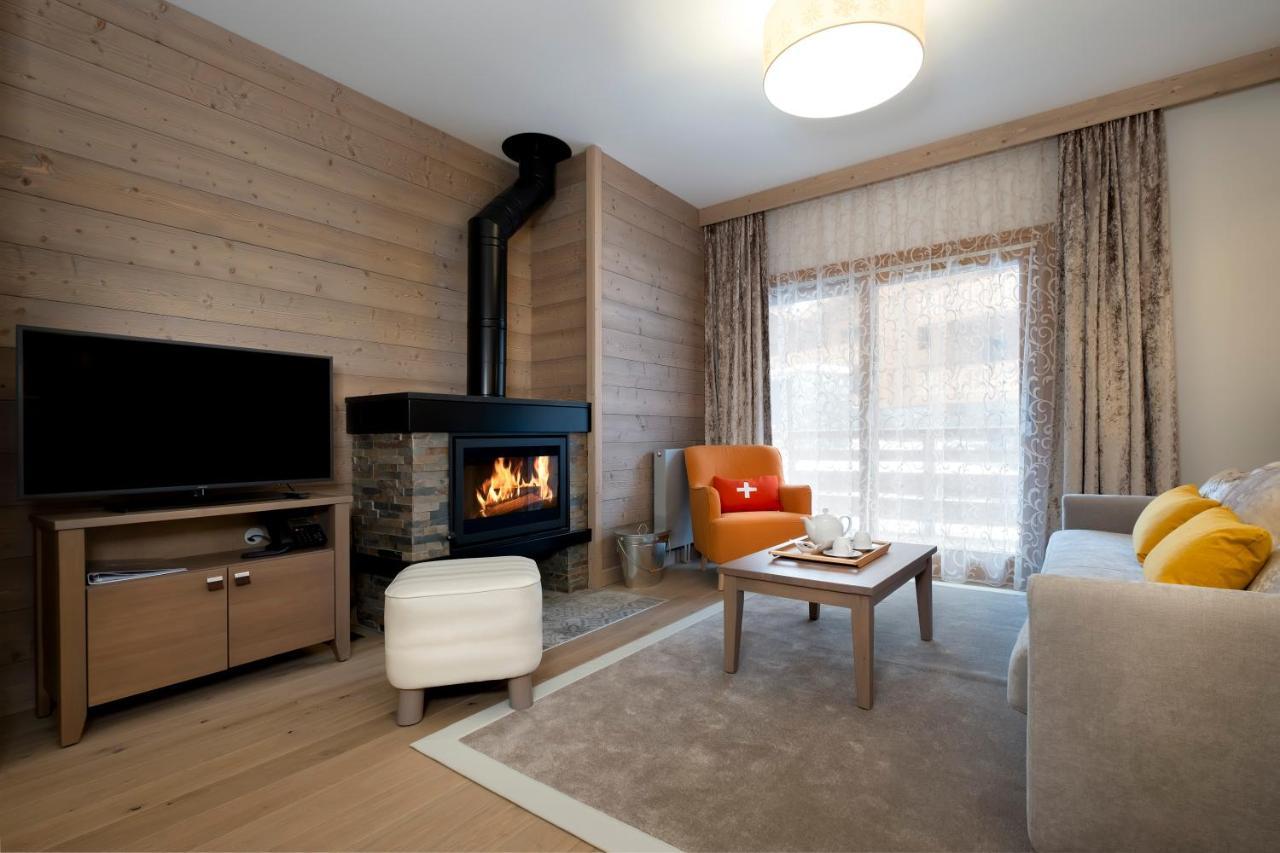 Two-Bedroom Apartment Sauna Fireplace