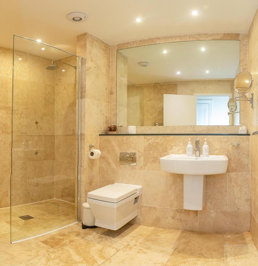 Luxury Superior Room