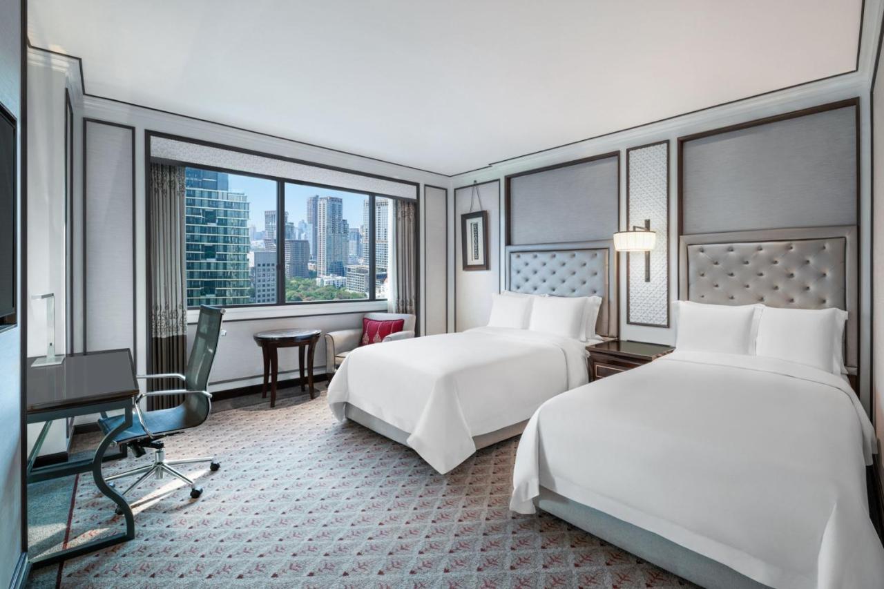 Athenee Guest room 2 Double City view