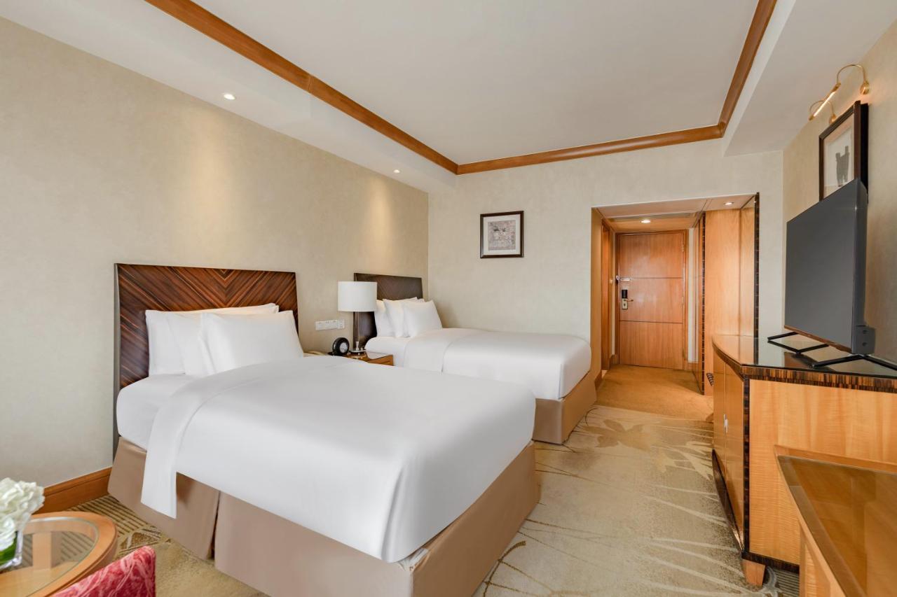 Collection Room,1364018369:JPEG