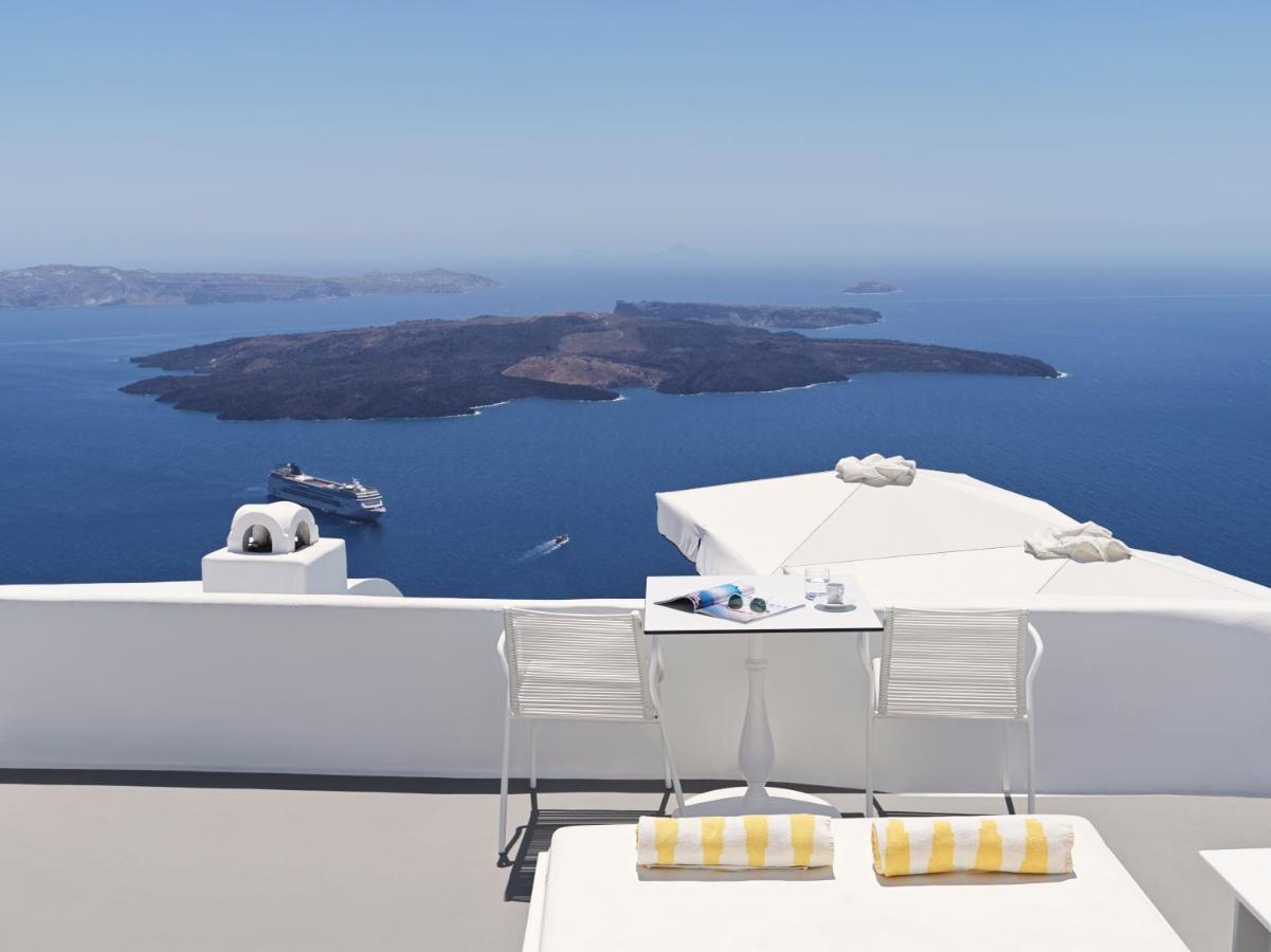 Junior Suite with Caldera View