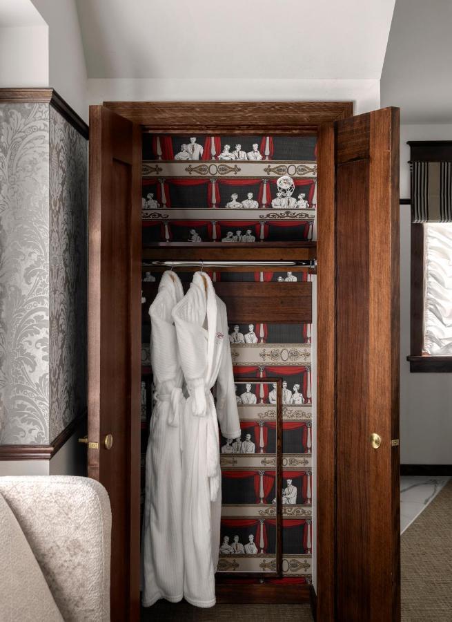 King Room Spa Bath