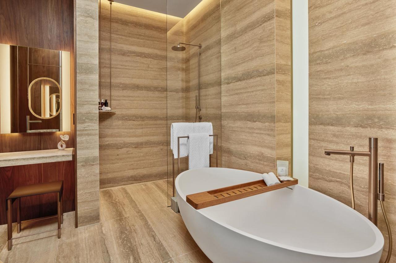 Deluxe King Room Ocean View Terrace