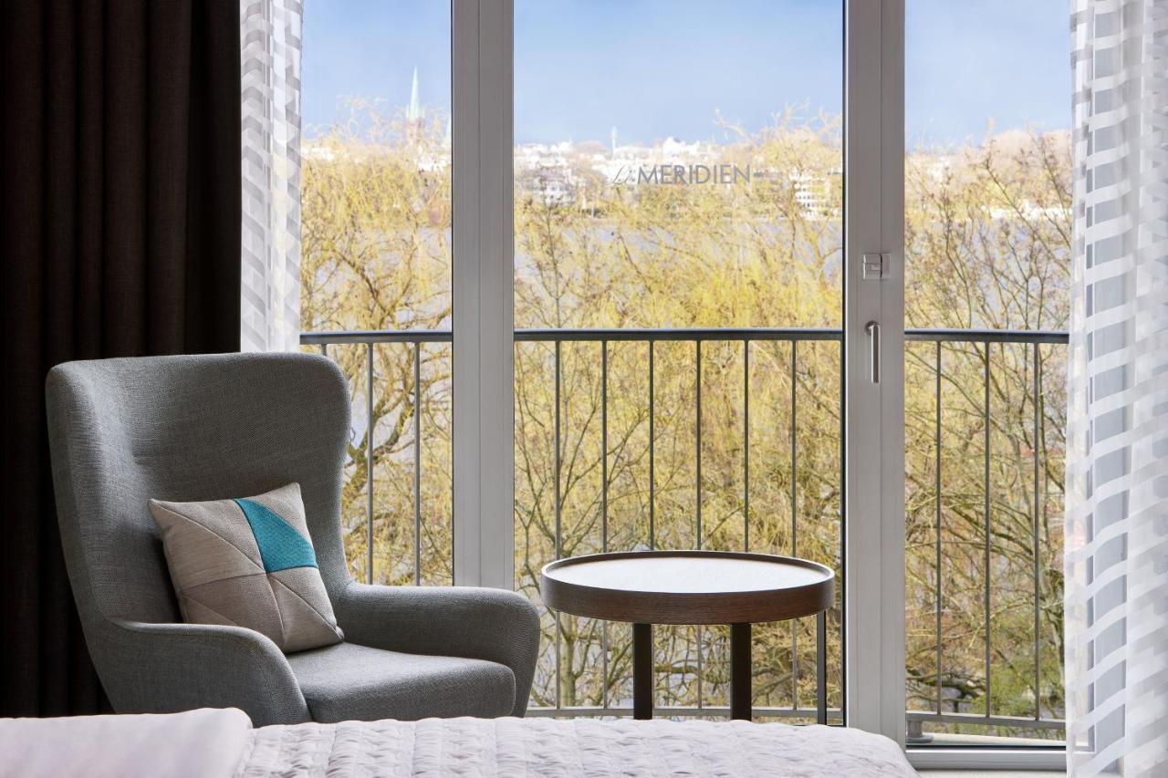 Deluxe Room partial Alster view