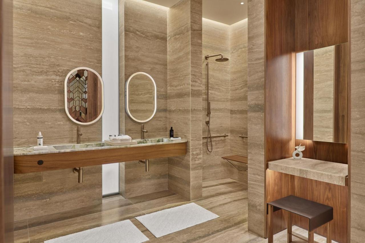Grand Luxe King Room Ocean View Plunge Pool