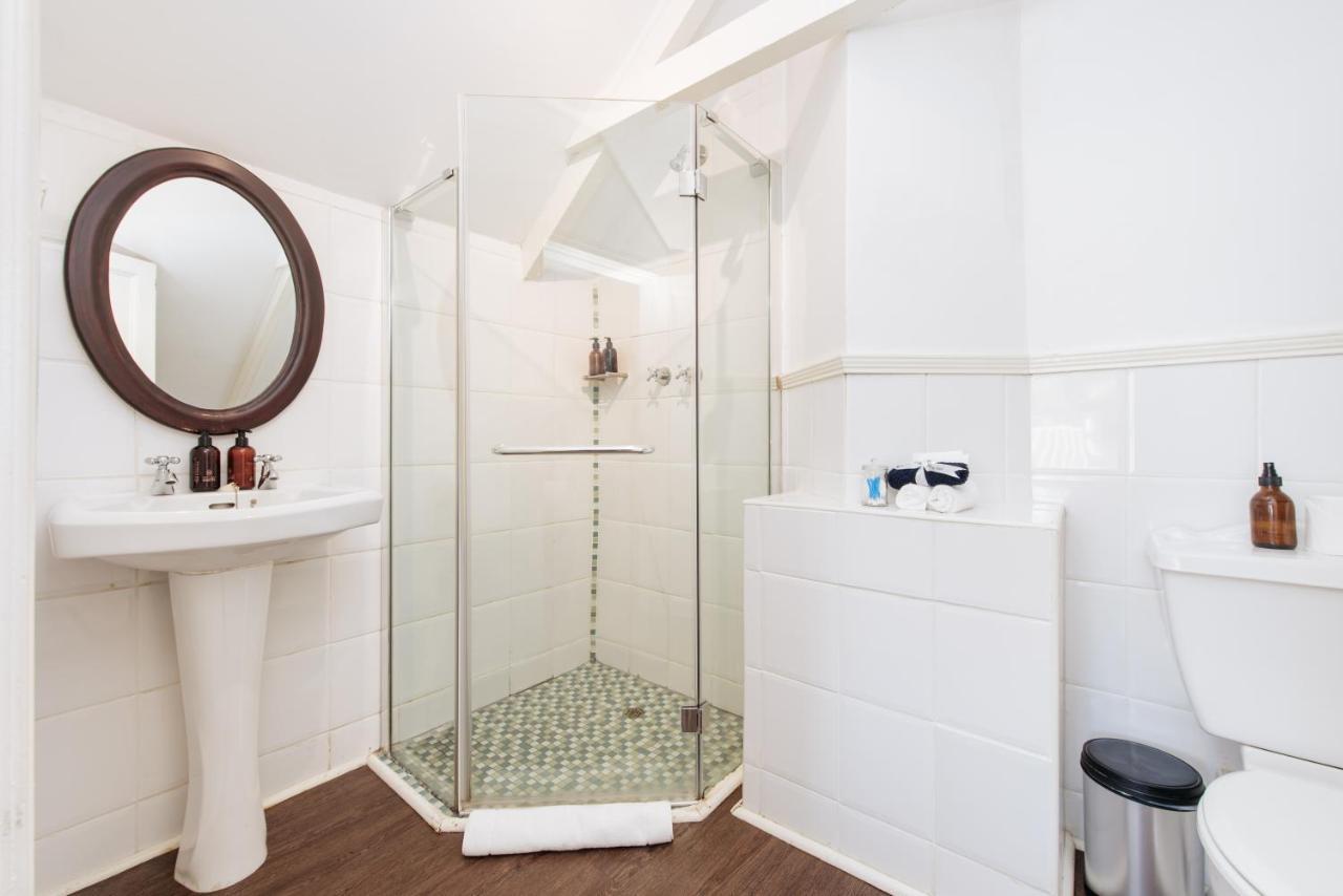 Studio,1596864828:JPEG