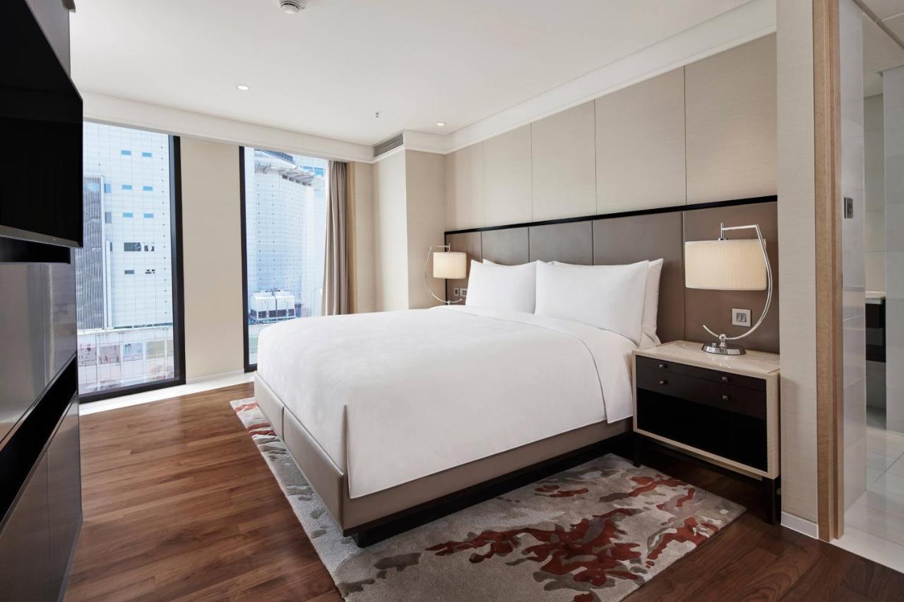 Deluxe Executive Suite Executive lounge access 1 King