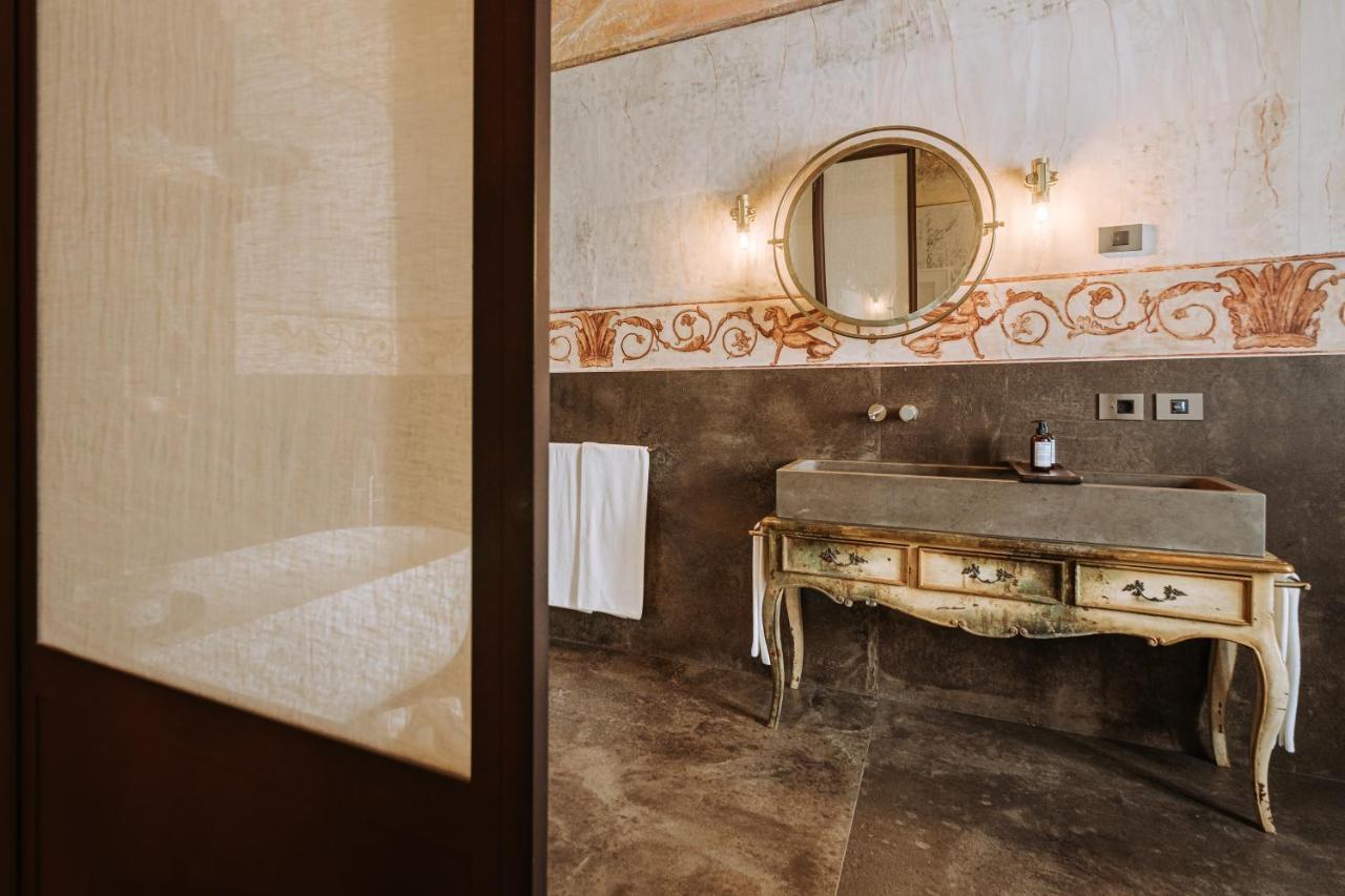 Superior King Suite