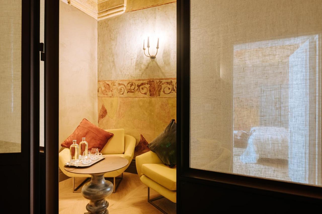 Superior King Suite