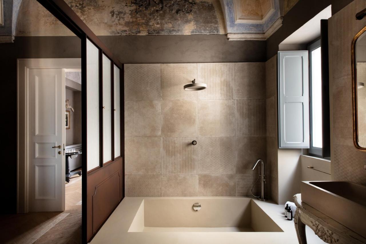Superior King Suite