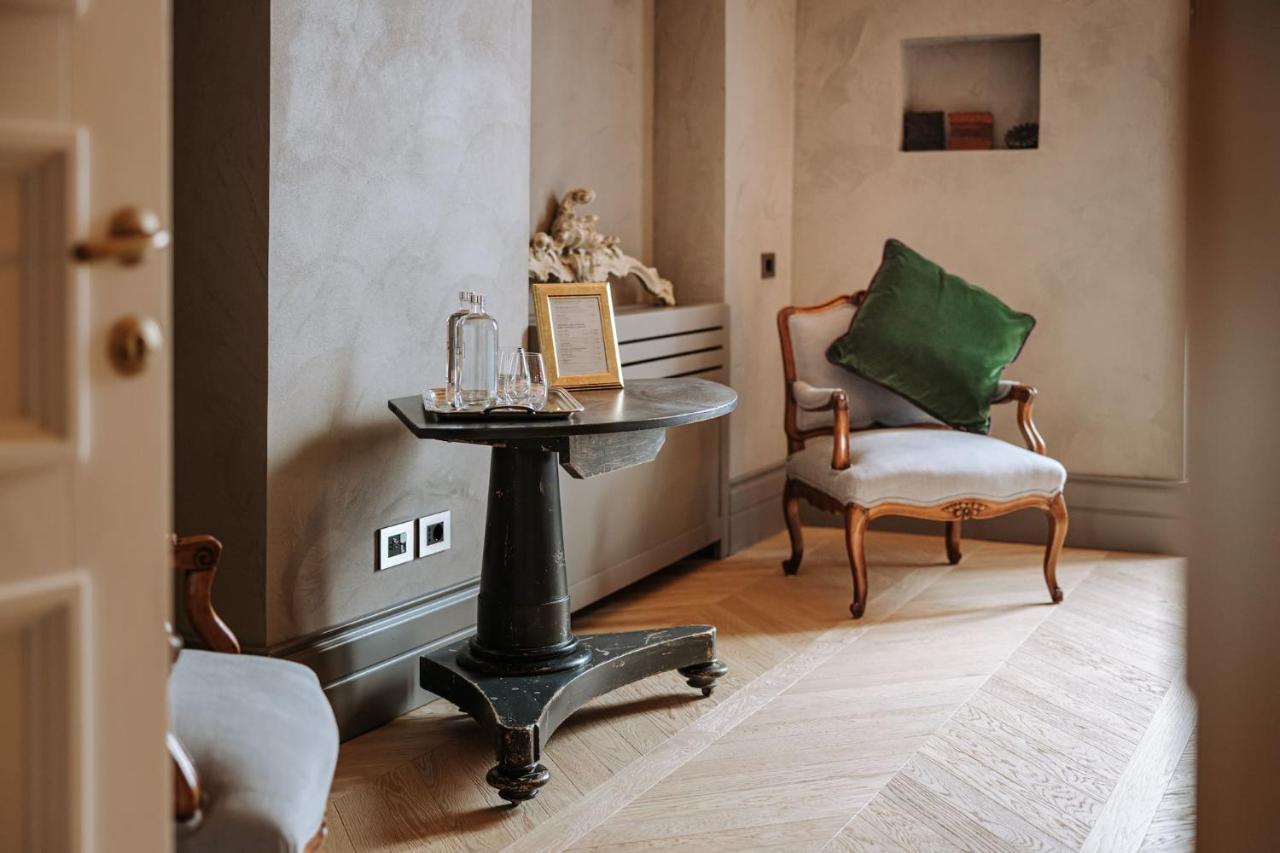 Superior King Suite