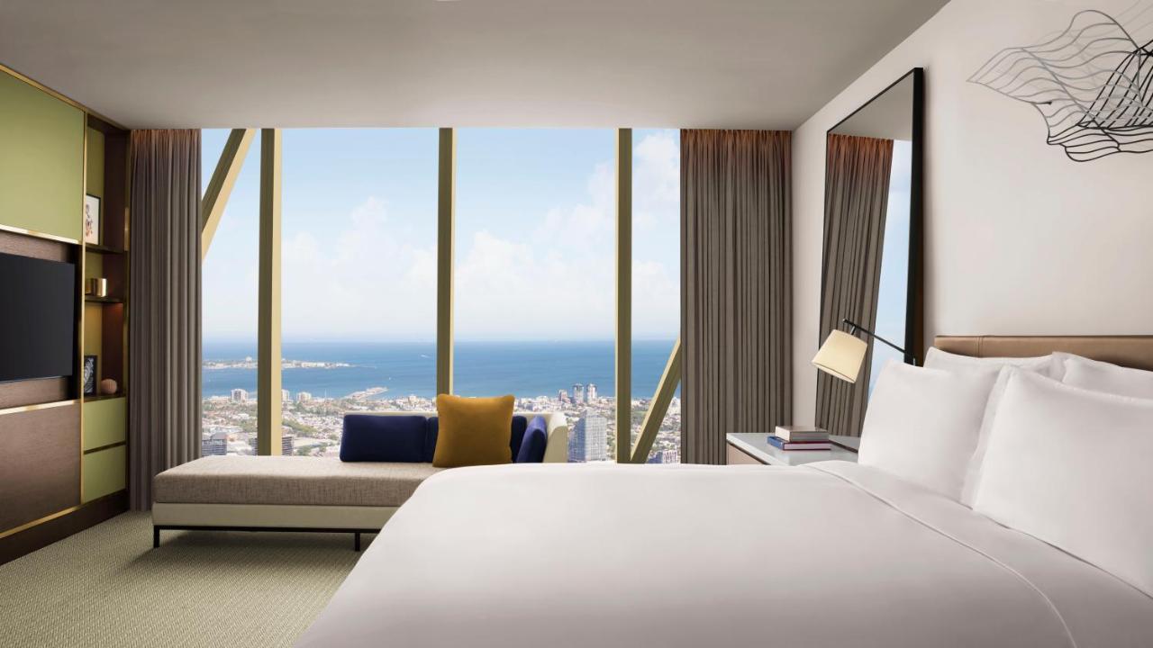 Panoramic Bay View 1 King Bed