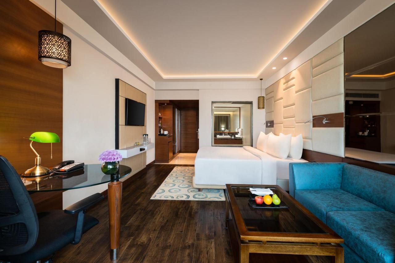 Standard Room Enjoy Happy Hours 11 on Beverages 12 PM-6 PM Except Dragon House on Spa Laundry service INR 500 credit on buffet at Mosaic Restaurant