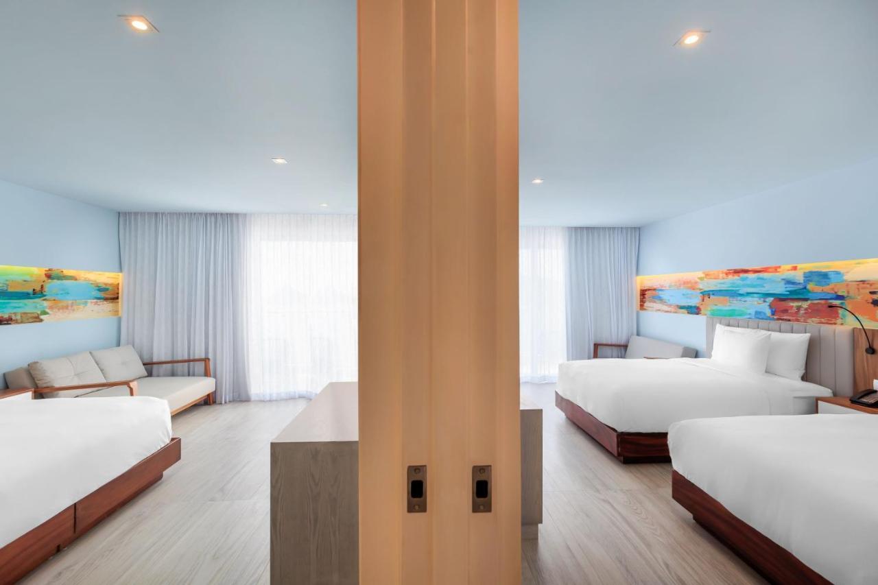 Deluxe King Room Balcony Ocean View