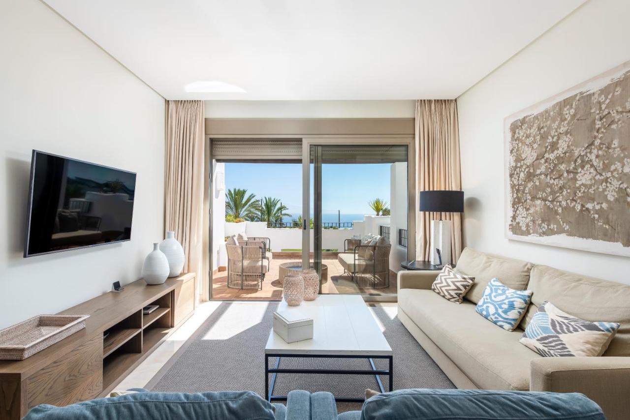 Two-Bedroom Suite with Partial Sea View,1382289146:JPEG