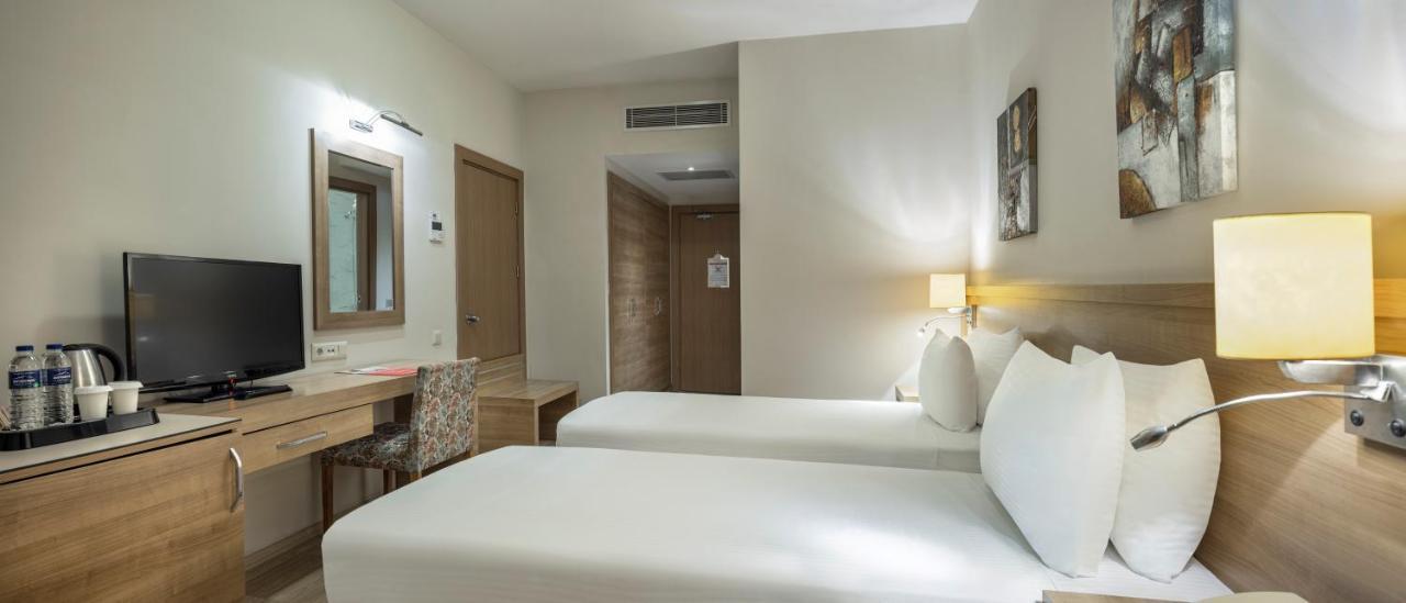 Double Room Non-Smoking,1382431433:JPEG