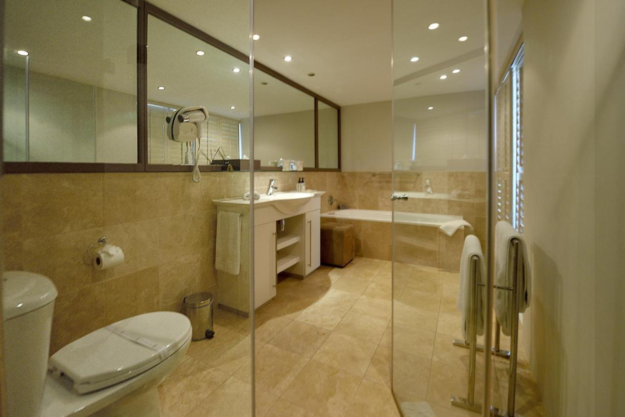 Suite with Pool View,1384568456:JPEG