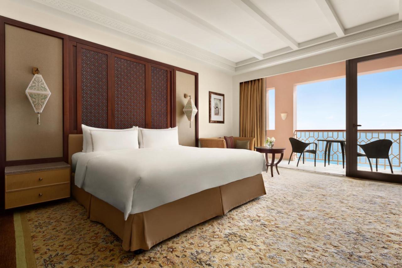 Premier King Room with Panoramic Sea View,1555325479:JPEG