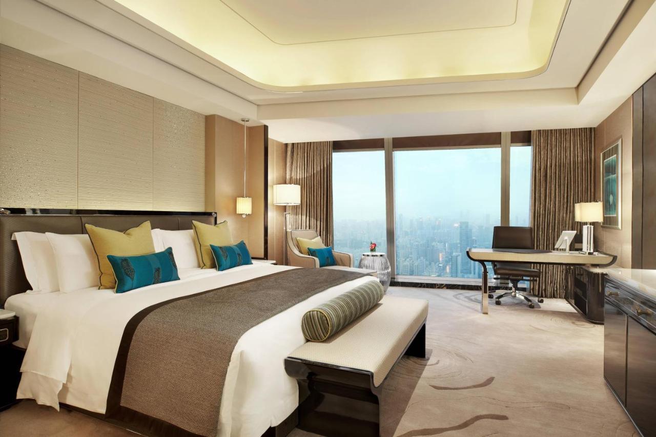 Grand City View King, Guest room, 1 King, Skyline view,1388019695:JPEG