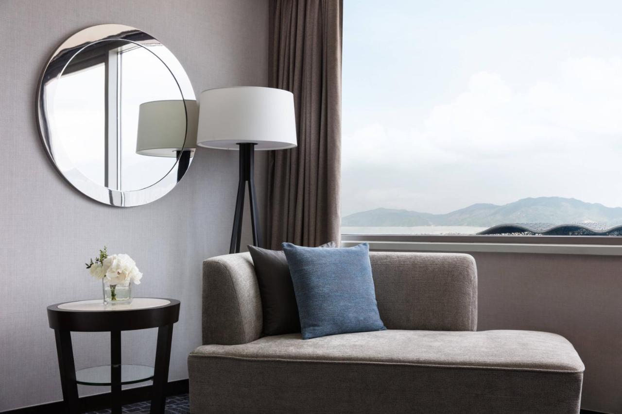 1 King Bed Room