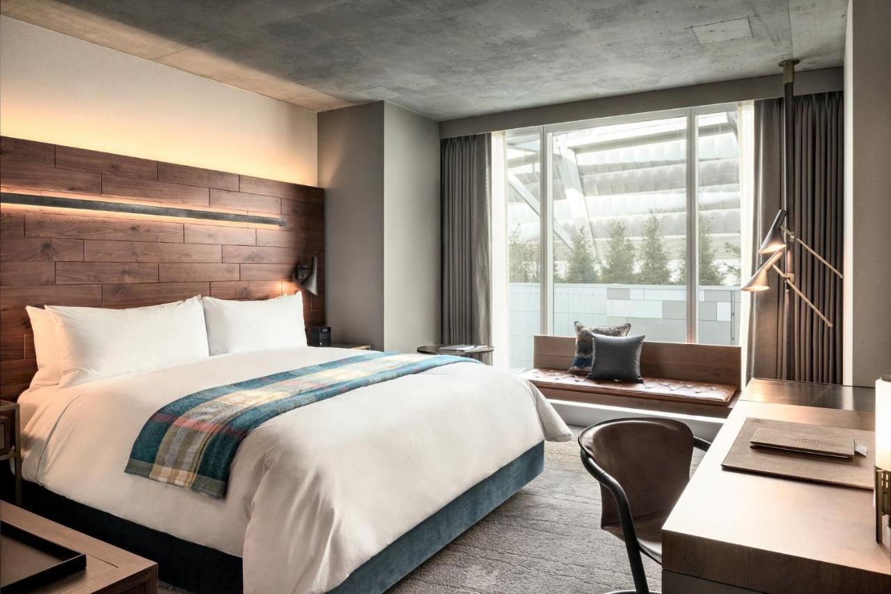 Guest room, 1 King, Stadium view,1395485822:JPEG
