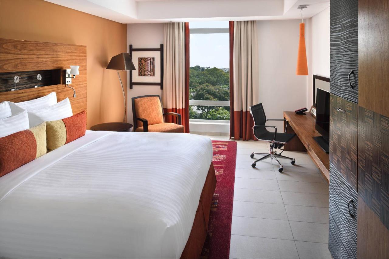 King Room - Club Lounge Access,1390010417:JPEG