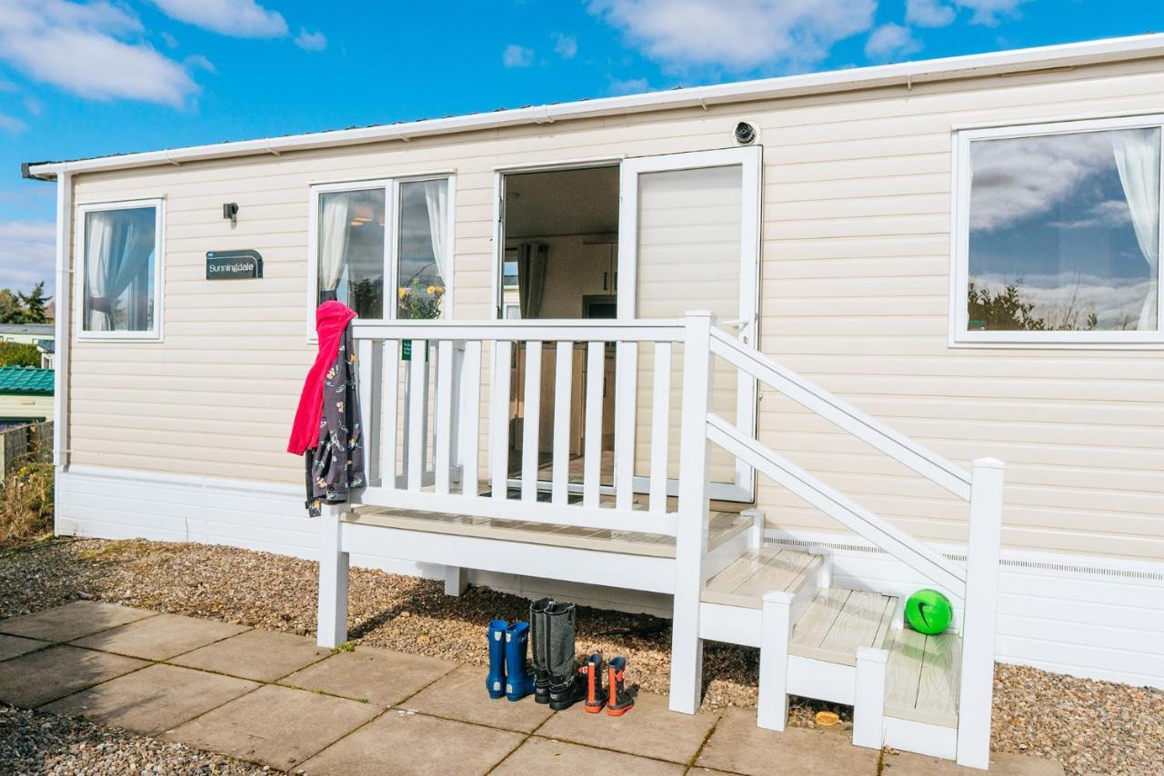 Three Bedroom Caravan,1601694092:JPEG
