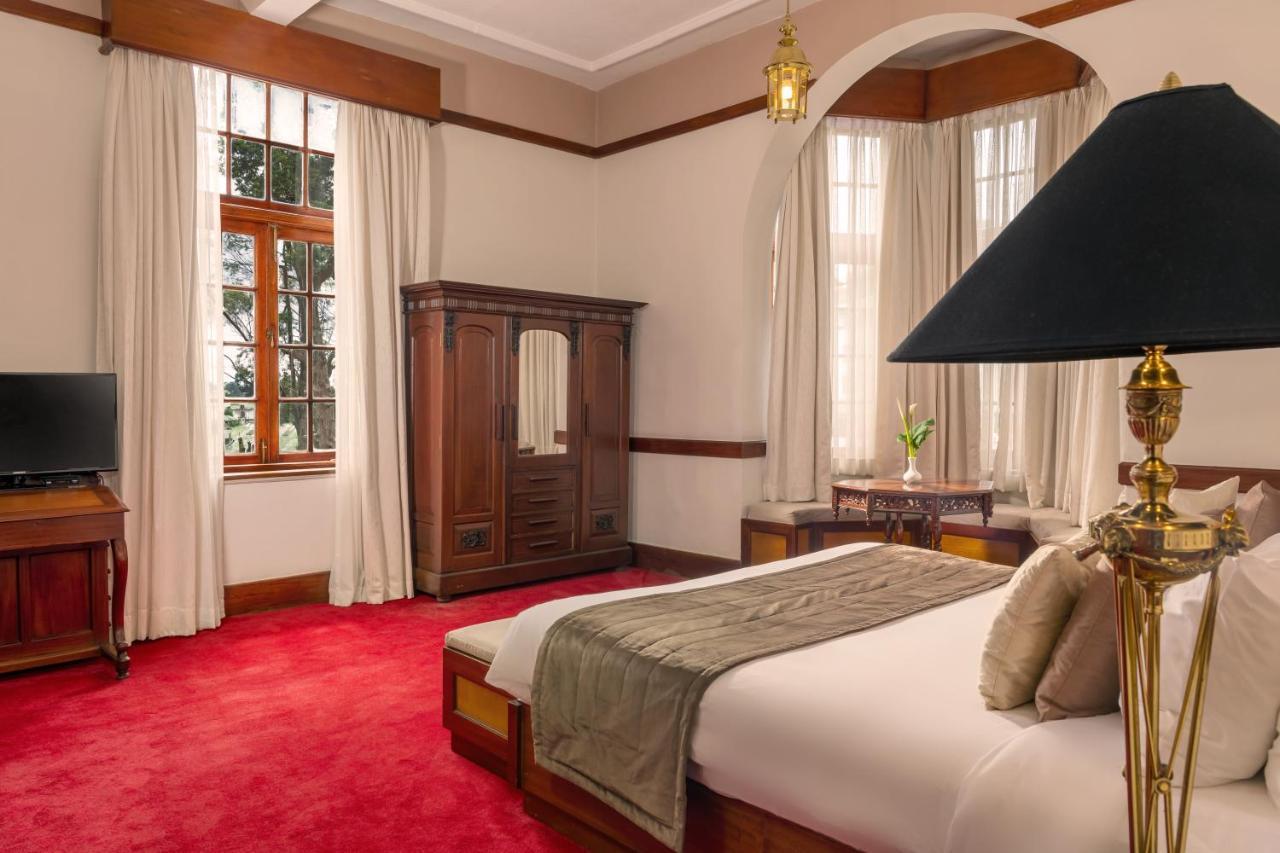 Junior Suite Governor's Wing,1392426980:JPEG