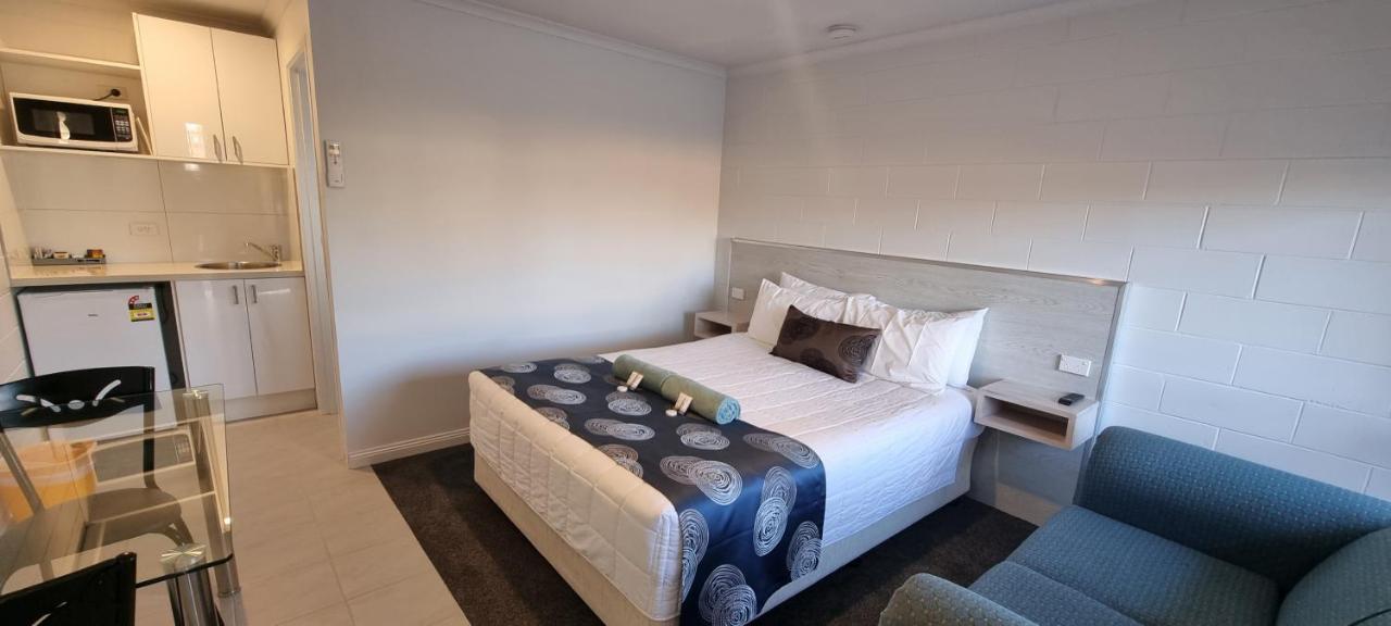 Deluxe Queen Room,1394326481:JPEG