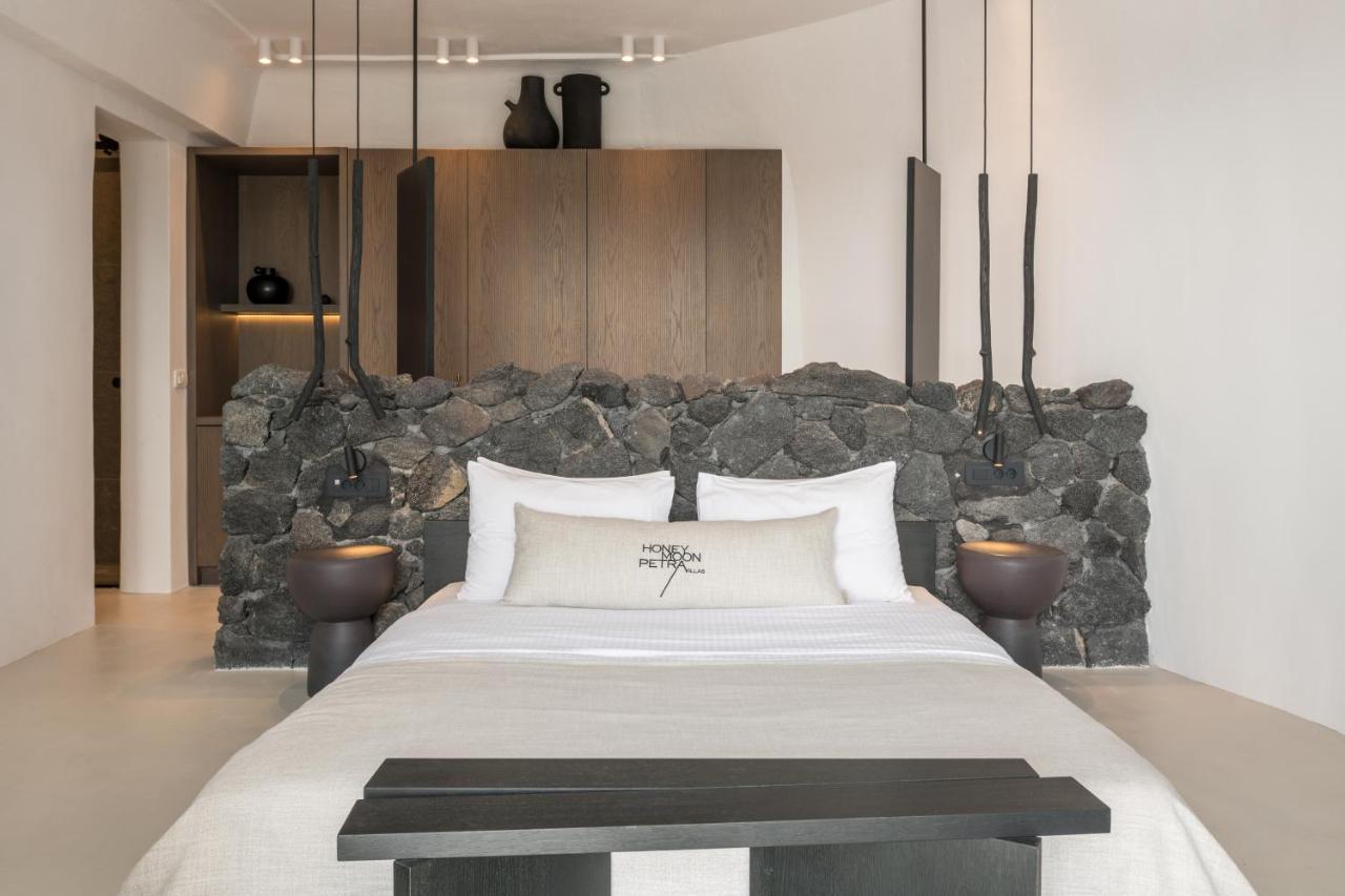 Petra Studio Caldera View