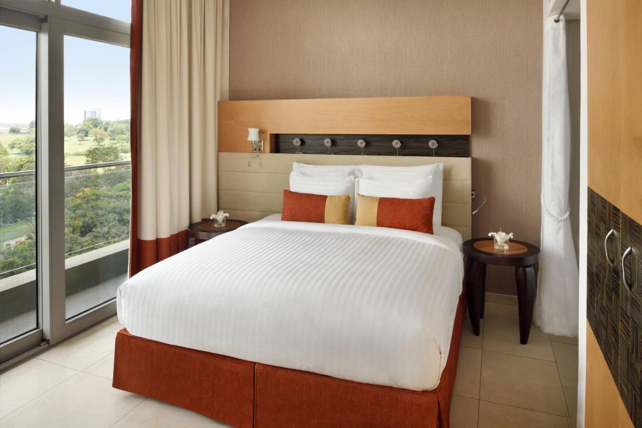 Club Lounge Access, 1 Bedroom Junior Suite, 1 King,1395534110:JPEG