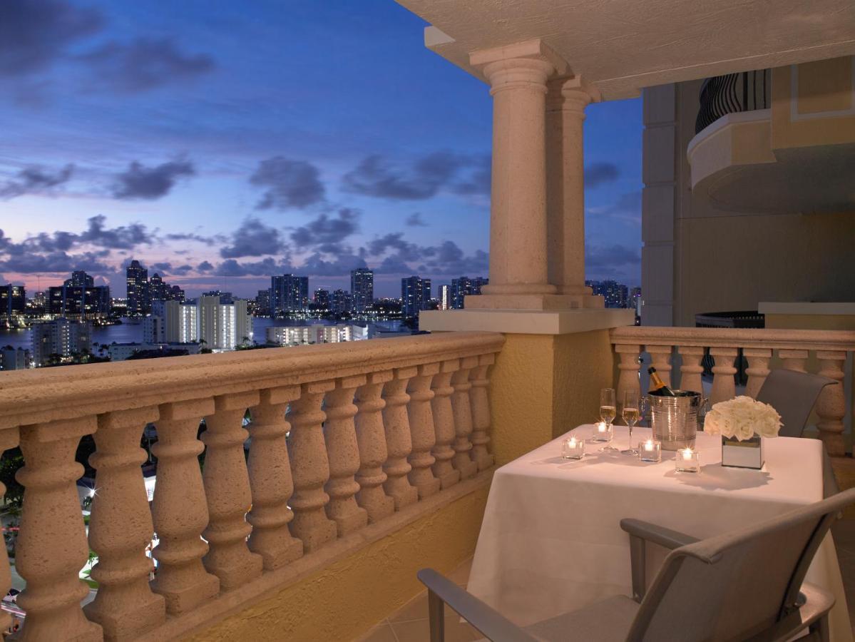 Deluxe King Room City View