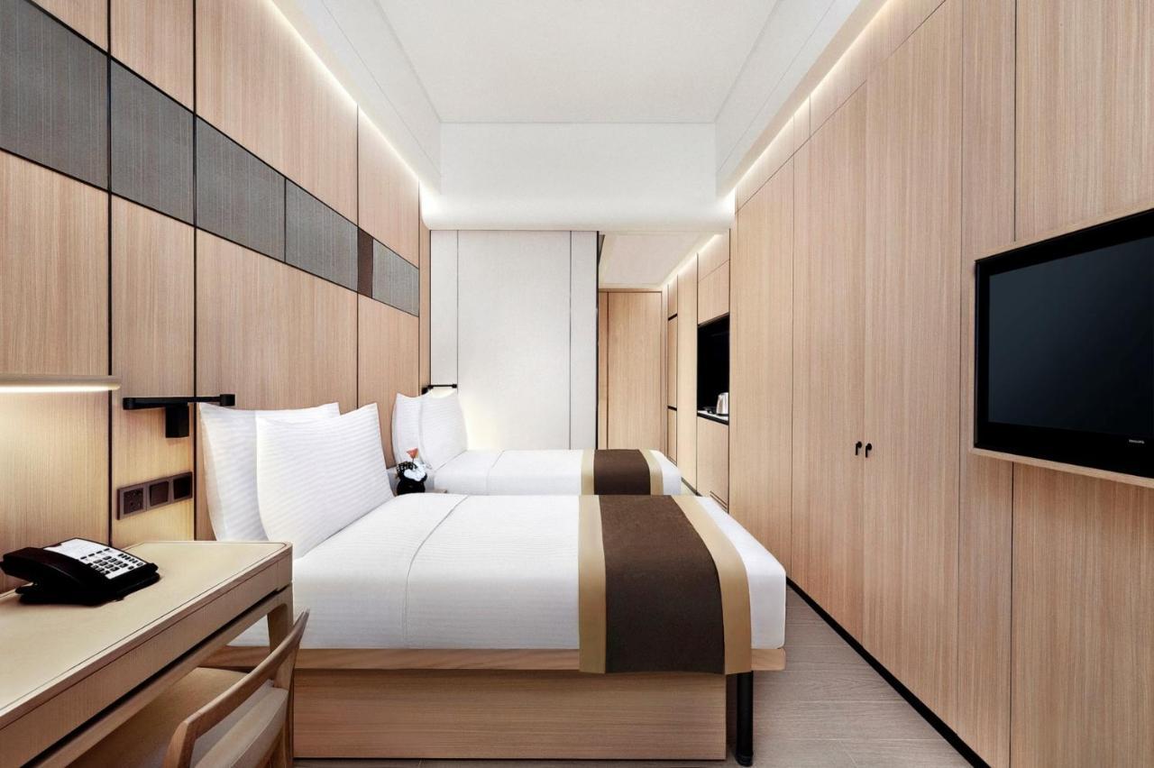 Deluxe High Floor Twin Room,1299228829:JPEG