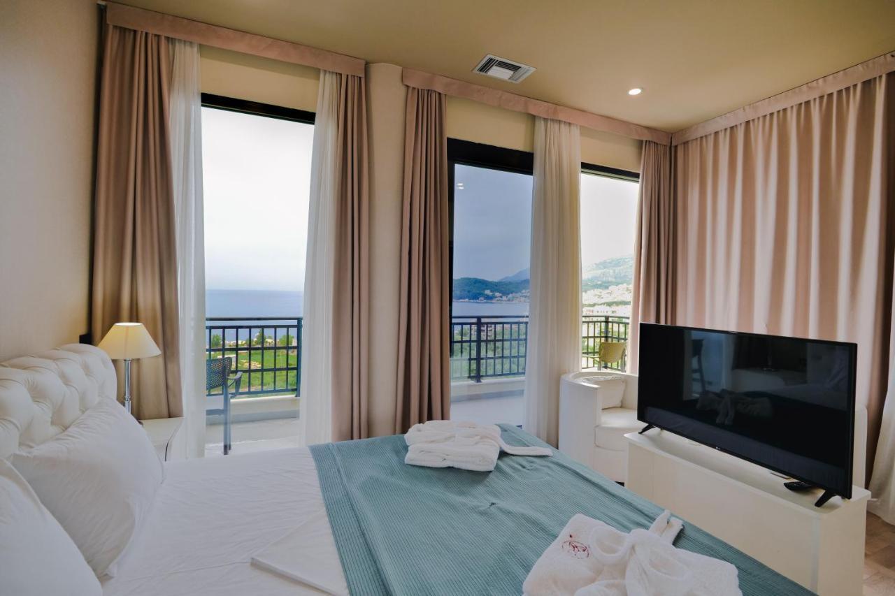 Diplomat Suite with Sea View