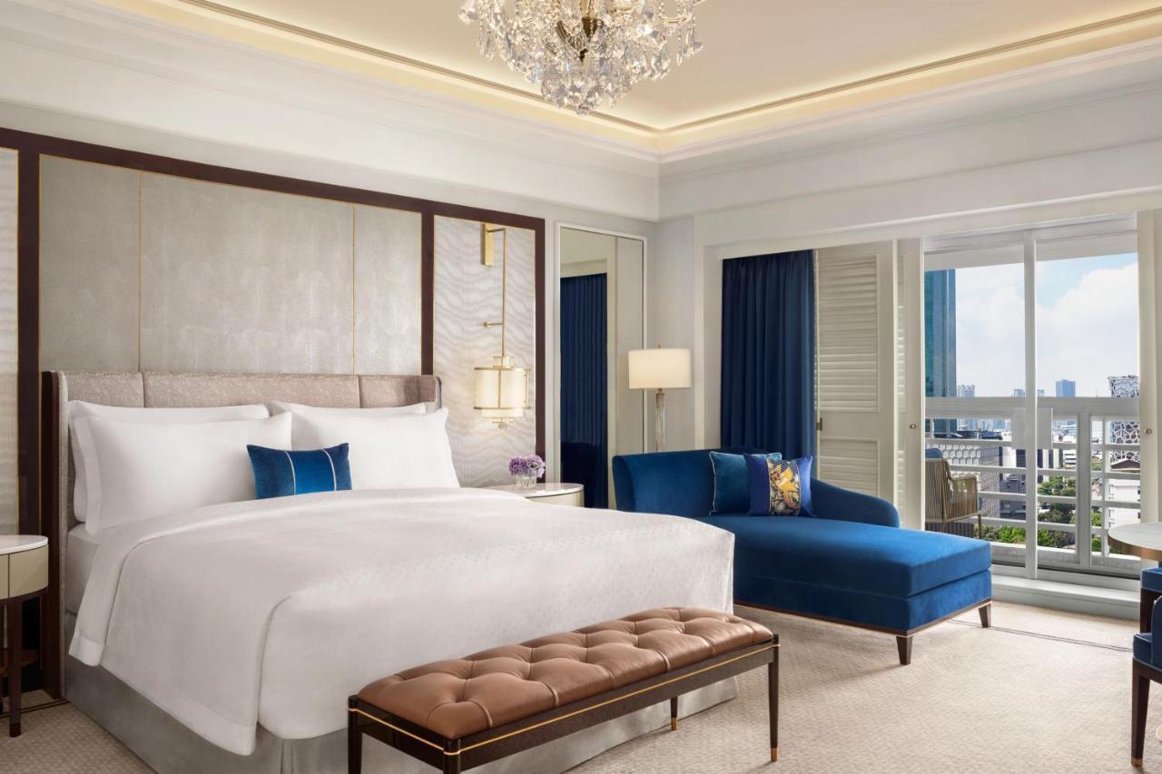 Deluxe King Room Balcony