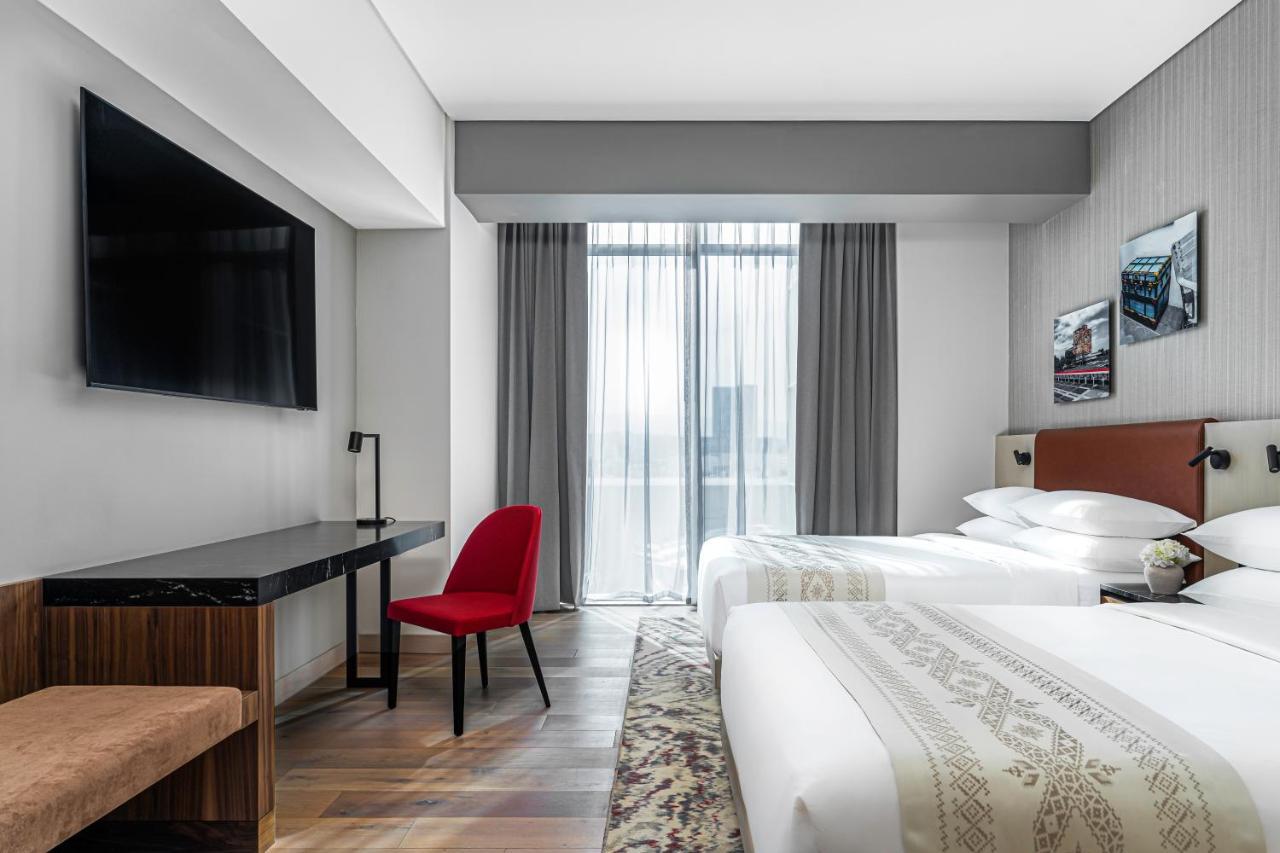 Queen Room with Two Queen Beds and City View,1544838166:JPEG